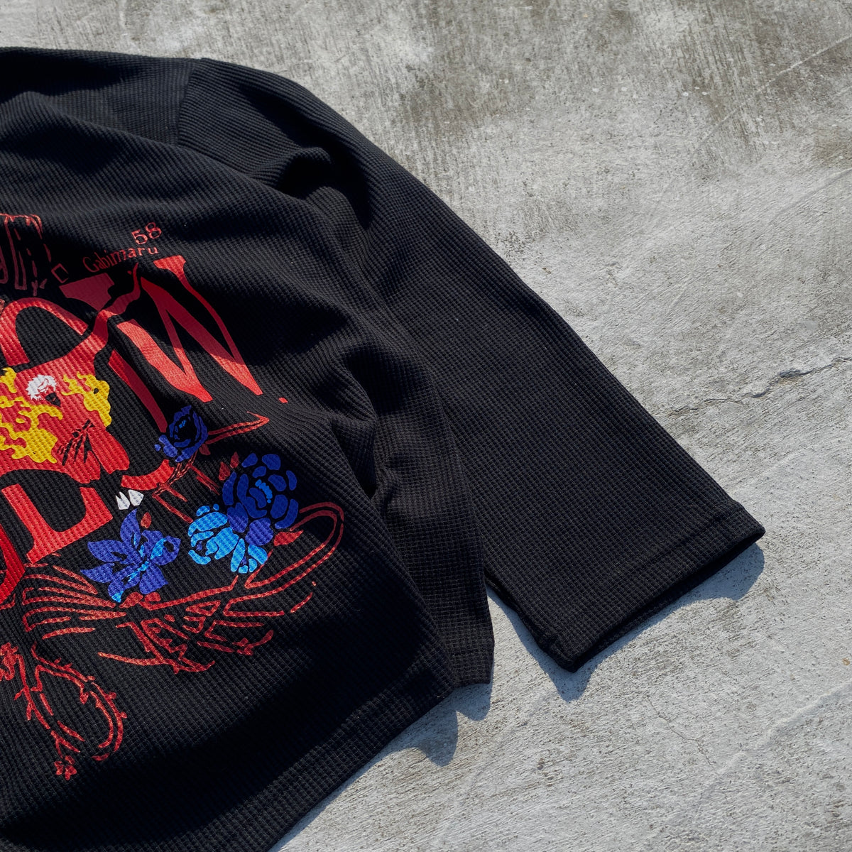 Hollow Bloom – Hell’s Paradise Cropped Waffle Tee