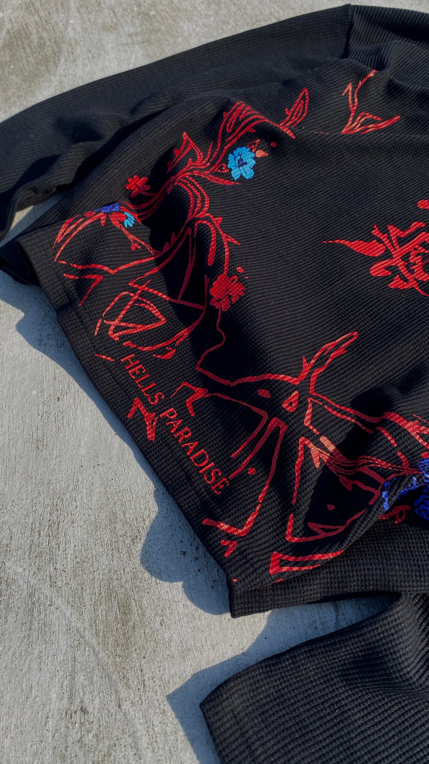 Hollow Bloom – Hell’s Paradise Cropped Waffle Tee